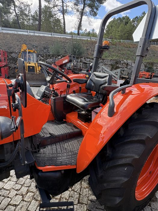 Trator Kubota M6040DT