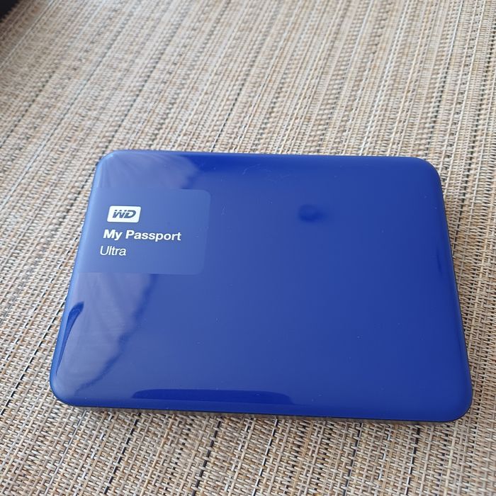 Жорсткий диск WD My Passport Ultra 1TB зовнішній