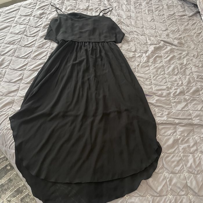 Сукні жіночі 48 розміру в хорошому стані літні повсякденні святкові