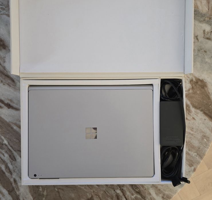 Microsoft Surface Book 1703 – najmocniejsza konfiguracja | stan idealn