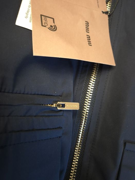 Вітровка Miu Miu M