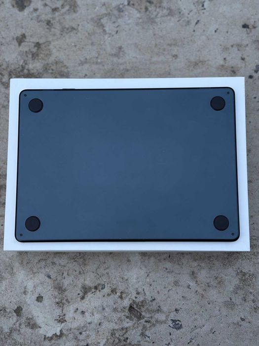 MacBook Air 13 M3 2024, 8/256, Midnight (батарея 91%)