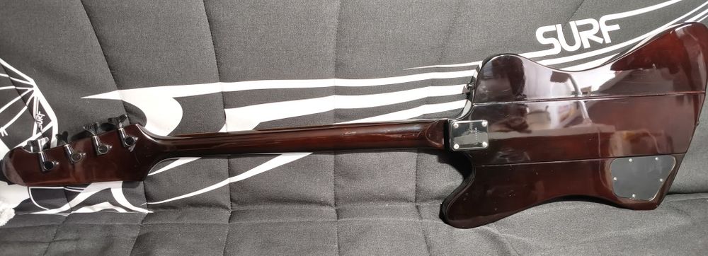 Gitara basowa Tokai Thunderbird