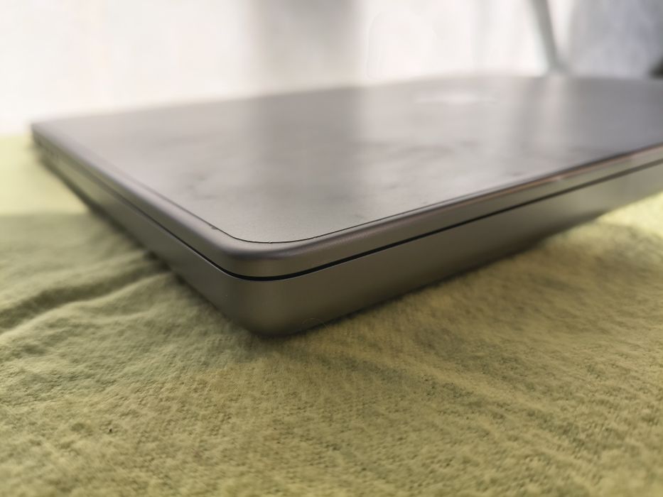 Macbook Pro, M1 Pro, 16", 32 RAM, 512 Gb SSD