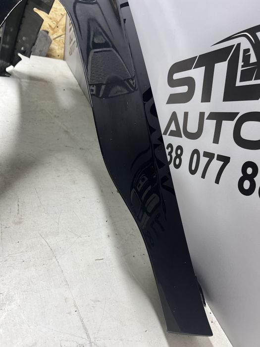 Праве крило Tesla Model 3