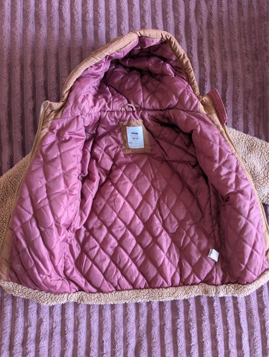 Куртка на дівчинку ріст 128