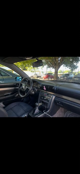 Audi A4 Avant 1.9 TDI Attraction