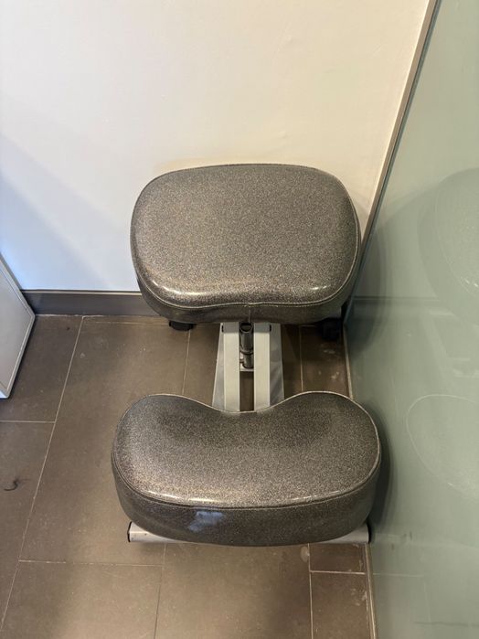 Banco estética cinzento