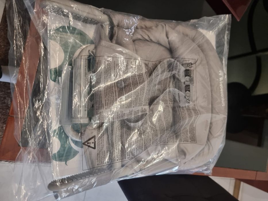 Cadeira de bebé para mesa