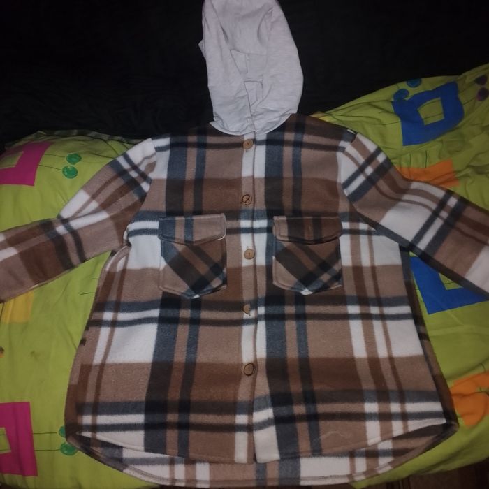 Продам флісову рубашку з капюшоном