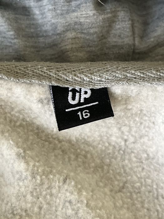 Продам кофту сіру