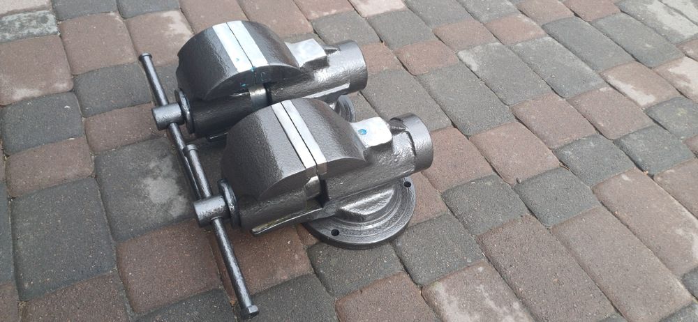 Тиски Б/у, ссср, слесарні.