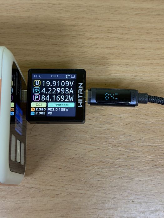 Кабель USB-C Toocki 240W з ватметром