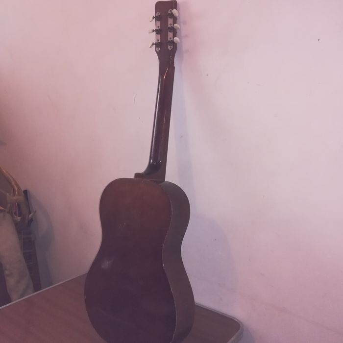 Gitara parlor  Egmont