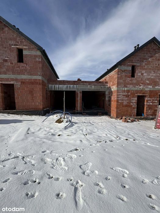 Dom bliźniak /Mieszkanie bezczynszowe Nad Zalewem Poręba//Borkowa