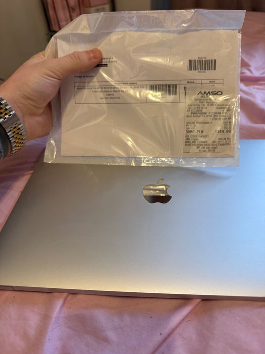 MacBook Pro 2019 z gwarancją