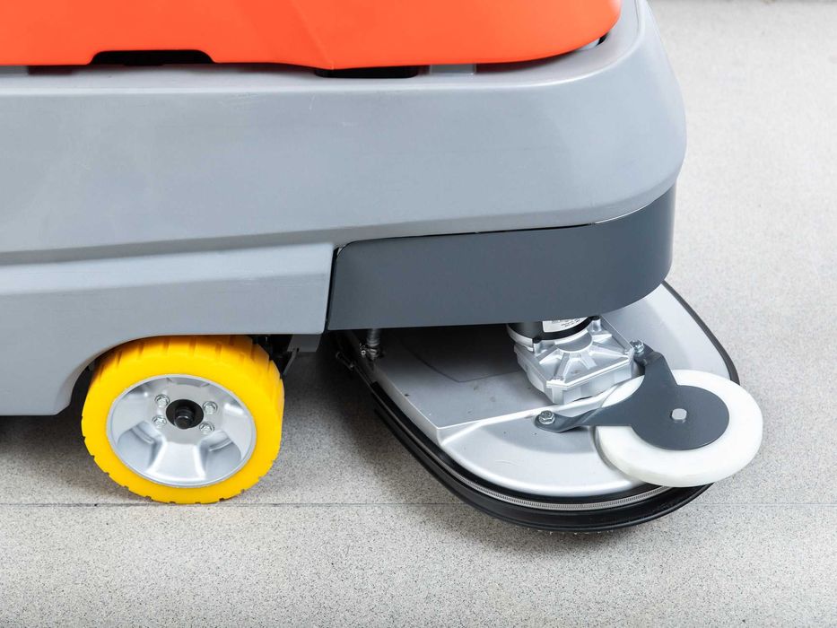 Szorowarka Hako Hakomatic B90 NOWE BATERIE 1637h 3700m²/h 13000 netto