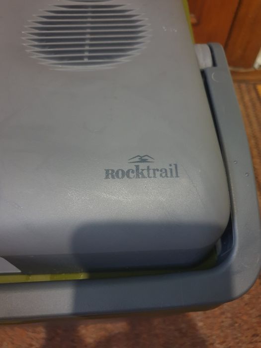 Знижка !! Автохолодильник Rocktrail/ 12/220v 30л/23рік