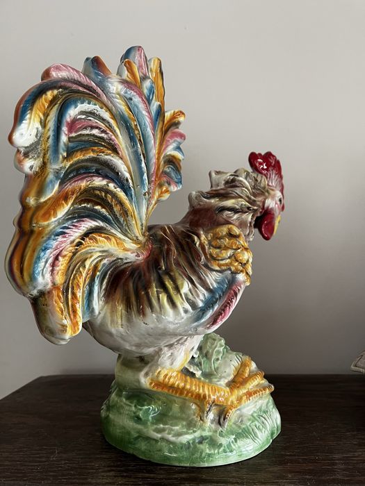 Kogut z porcelany z Mondowi  w Piemoncie