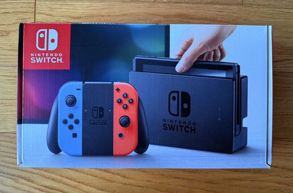 Konsola Nintendo Switch + Karta SanDisc 128GB Etui Komplet Stan ideał
