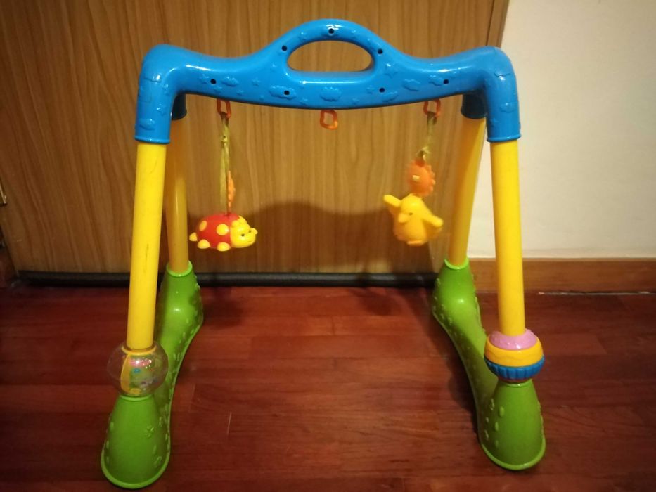 Ginásio de actividades baby clementoni