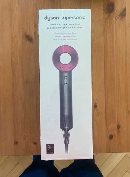 Nowa Stan idealny suszarka do włosów dyson HD08