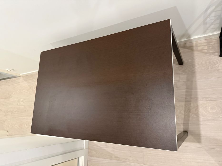 Vende-se secretária LEVIRA Ceou II Preto e Wengue Escuro