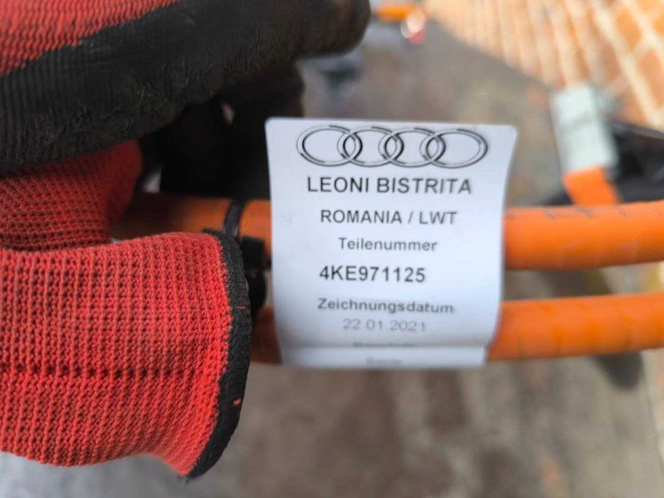 Високовольтний кабель інвертор батарея Audi E-Tron 2018-2023 4KE971125
