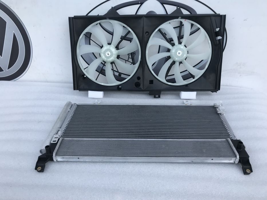 Радіатор дифузор охолодженя батареї Camry 50 55 hybrid Avalon 13-