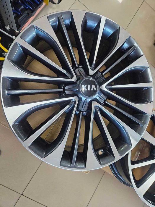 Диски Хюндай/Кіа 5/114.3 R18 7.5J  ET40 dia67.1mm