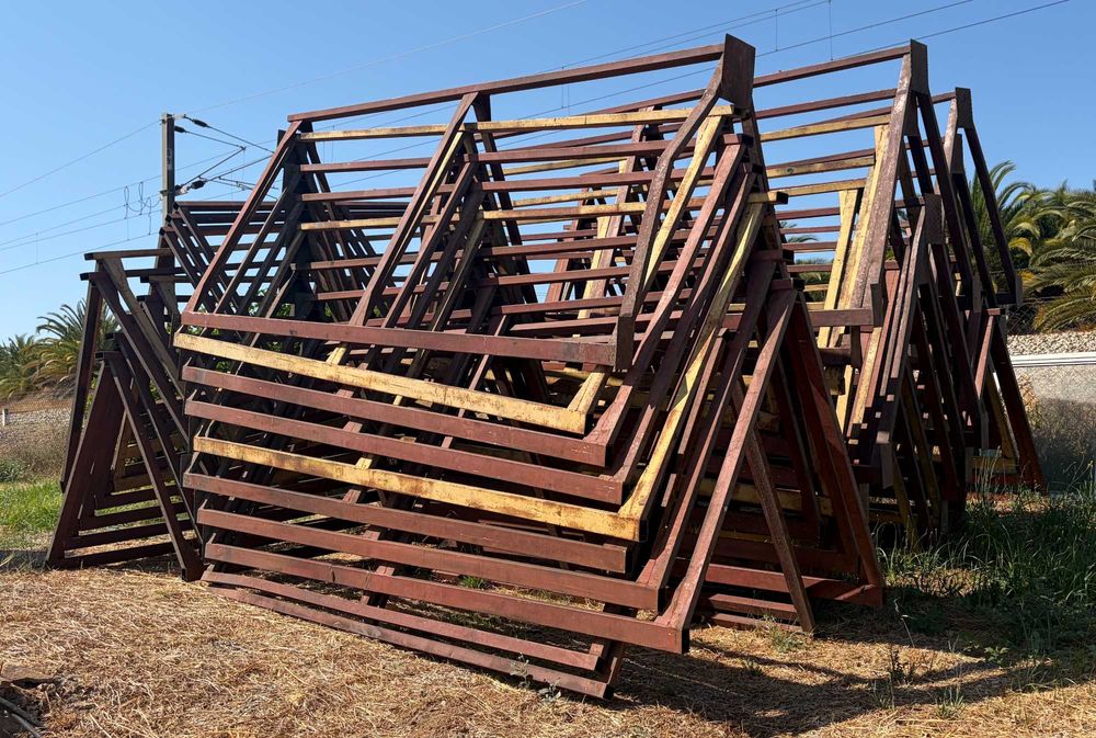 50x Cavaletes de Ferro