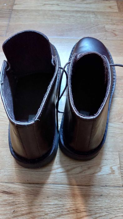 Botas em couro tamanho 42