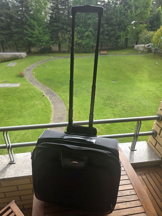 Mala de Viagem / Trolley Executivo Samsonite com Rodas e Pega Telescópica