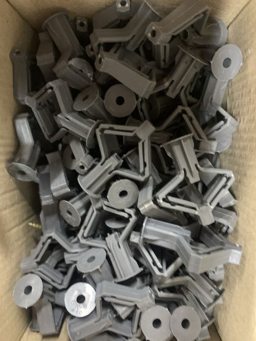 Думбель с шурупом для гипсокартона