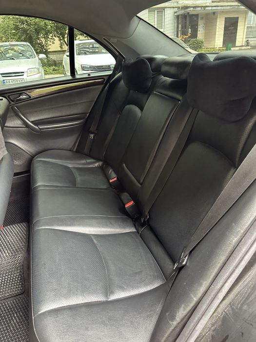 Mercedes-Benz C-Class 2004 VIN WDB2030461A641019 фото оголошення 10 з 11