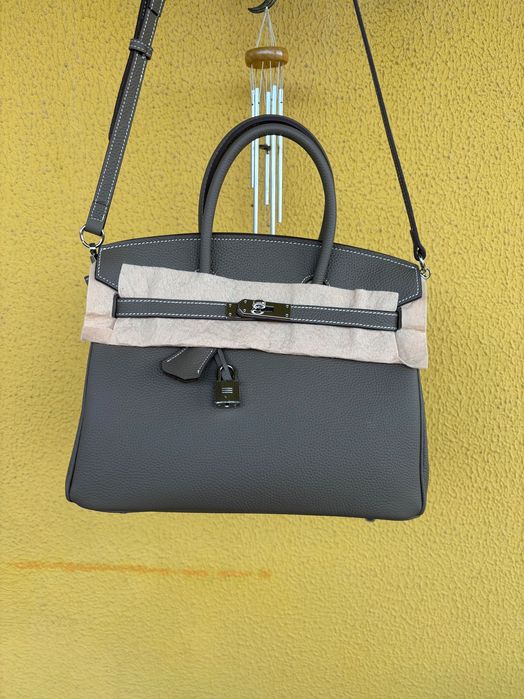 Mala em pele granulada