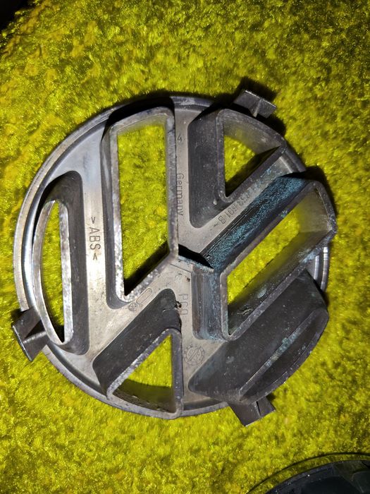 Par de emblemas VW Originais– 70€