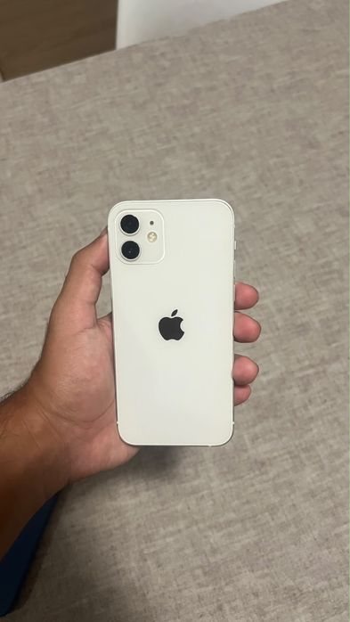 Iphone 12 128gb Branco com capa de protecao azul
