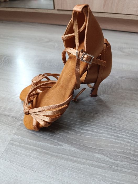 Buty damskie do tańca nowe latynoskiego 38 taniec tanecznego