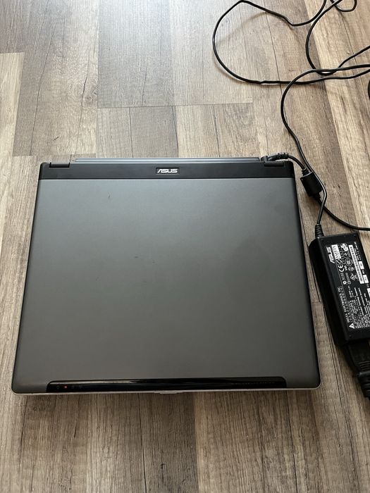 Ноутбук ASUS M5000