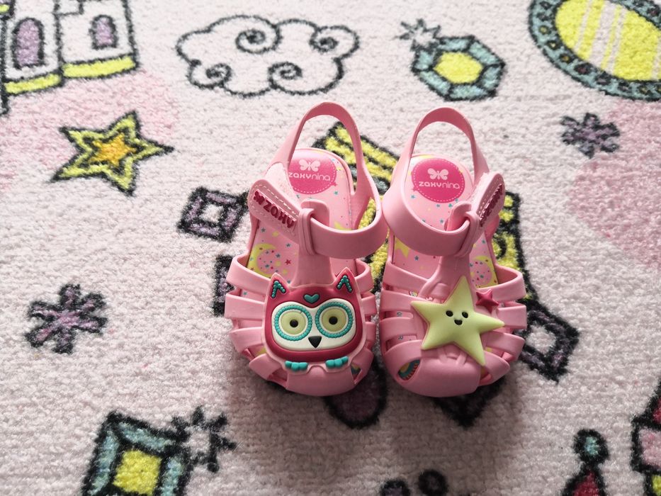 Pachnące sandałki dla dziewczynki Zaxy
