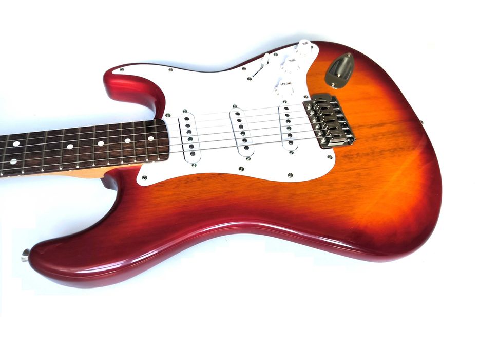 Новий 2.80 кіло Fender® Standard Stratocaster Partcaster Mahogany LRL '2024 Sienna Sunburst