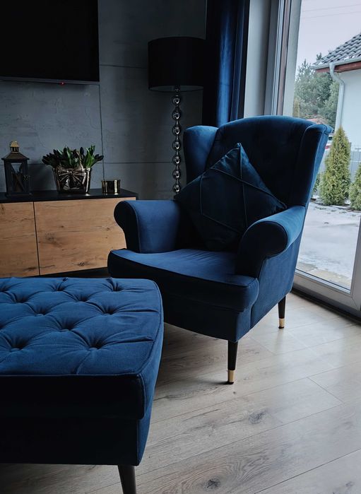 Sprzedam Komplet Fotel Uszatek z Podnóżkiem