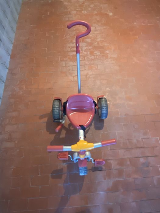 Triciclo Chicco com pega parental – Como novo