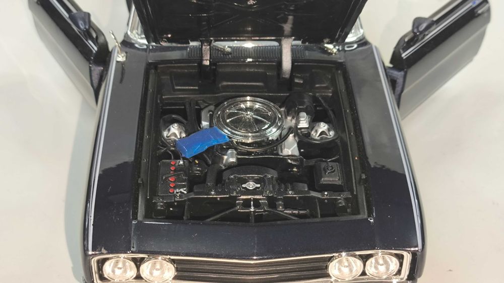 Модель Ford Torino Talladega, Maisto, Thailand, Dark Blue масштаб 1:18