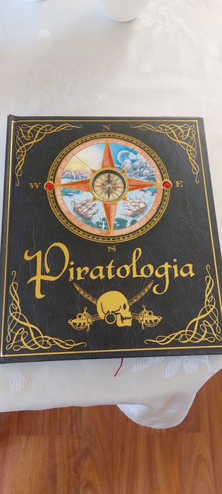 Piratologia książka o piratach