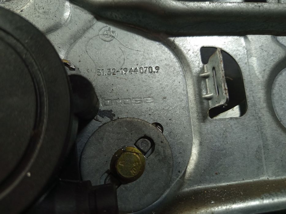 стеклоподъёмник BMW