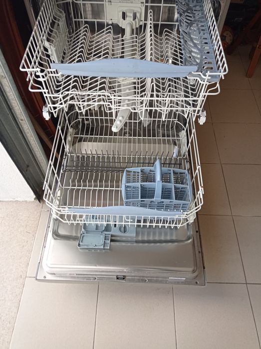 Maquina lavar louça Ariston LL 6065