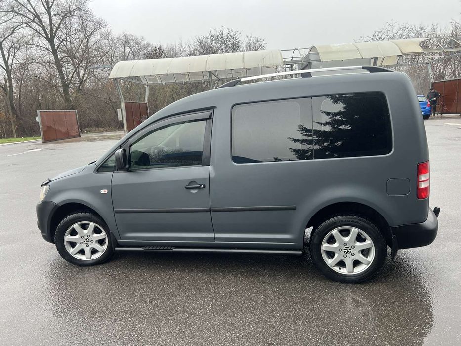 Volkswagen Caddy 1.6 дизель2011
