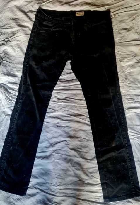 Czarne spodnie Wrangler